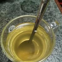 中年人喝蜂蜜水的科学指南:成分解析与分型饮用方案