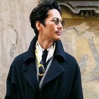 等老了以后，也学日本男人：绝不穿冲锋衣，换成这3种衣服更高级