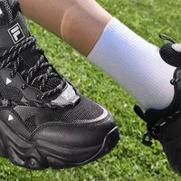 服饰穿搭 篇零：这4个“中产收割机”运动鞋品牌，背后资本竟是安踏，你知道吗？