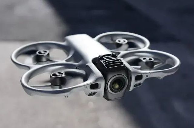 2788元，大疆首款全景无人机正式发布，8K画质、O4 + 全高清图传