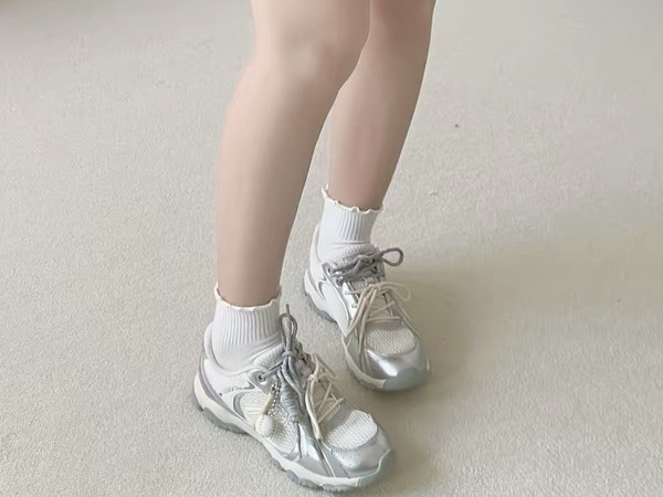 骆驼轻云德训鞋：复古与户外结合