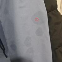 女子用专用湿巾擦4500元始祖鸟冲锋衣，涂层被毁商家仅赔278元