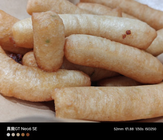 鲜羊肉烩面与葱香小油条的美味组合