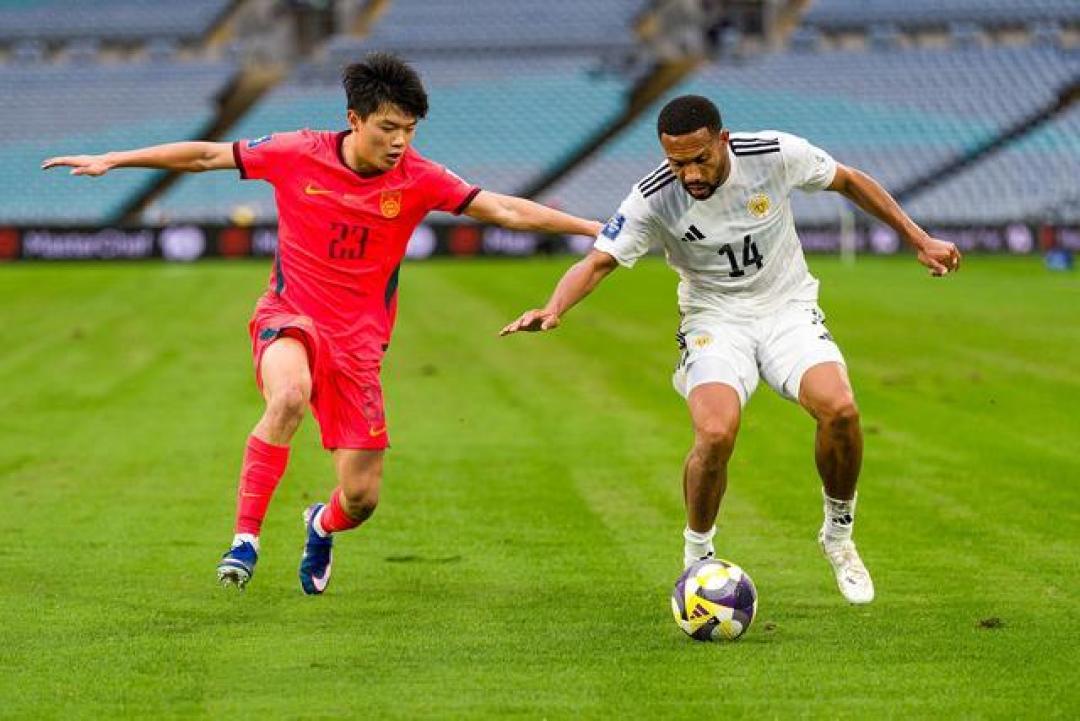 国足2-0完胜世界杯新军!张玉宁传射建功,邵佳一首秀开门红