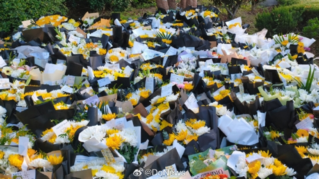 谢绝直播!张雪峰今日追悼会 全国各地万千学子来送别:现场一封手写信让人动容