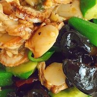 春日餐桌主角：穿心莲木耳拌扇贝