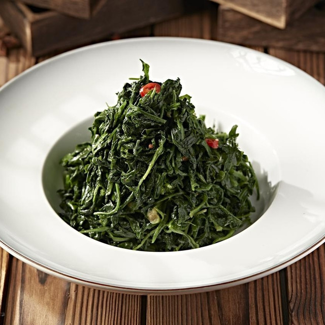 春天限定美食，清爽脆嫩的凉拌荠菜上桌了