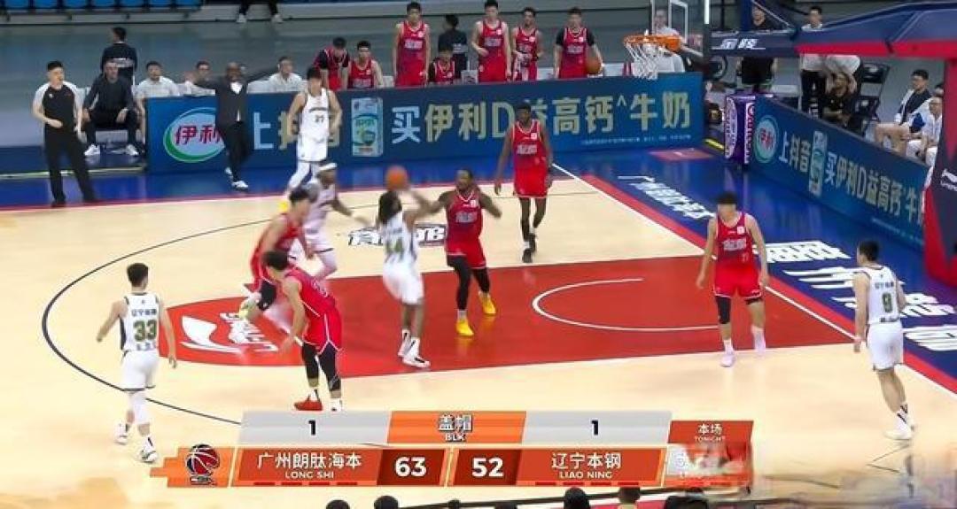 CBA焦点战：龙狮主场爆冷复仇辽宁，十天内上演冰火两重天