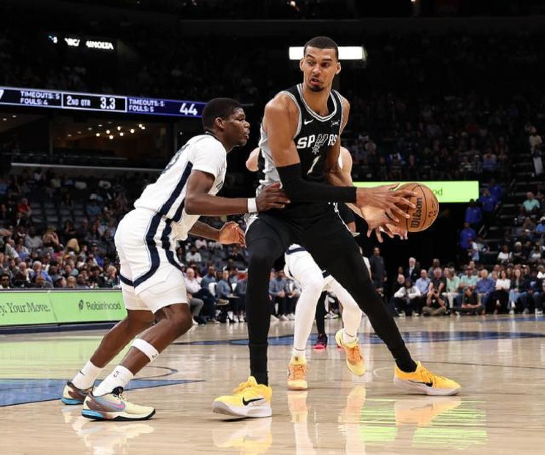 带队逆袭+锁定DPOY,文班亚马拿下MVP还差最后一步
