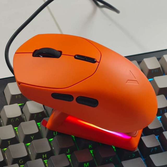 橙意之选！雷柏 VT1，小手党鼠标闭眼冲的最优解