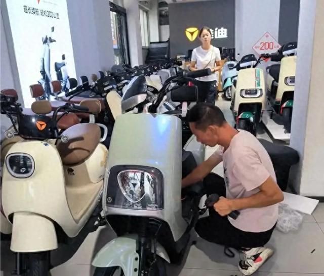 比亚迪两轮车电池开售：贵几百元的背后，是这笔长期经济账