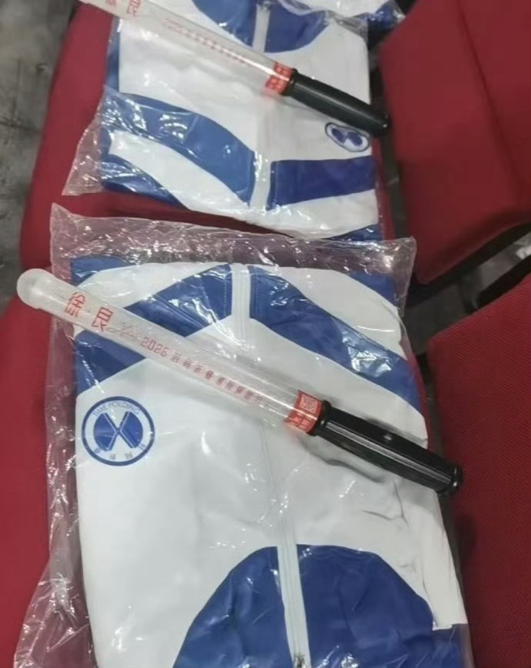 张远盛赞徐良演唱会发校服，堪称教科书级的青春奔赴