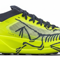 Salomon湿滑抓地最强，但宽脚跑者闭眼入KEEN会踩雷