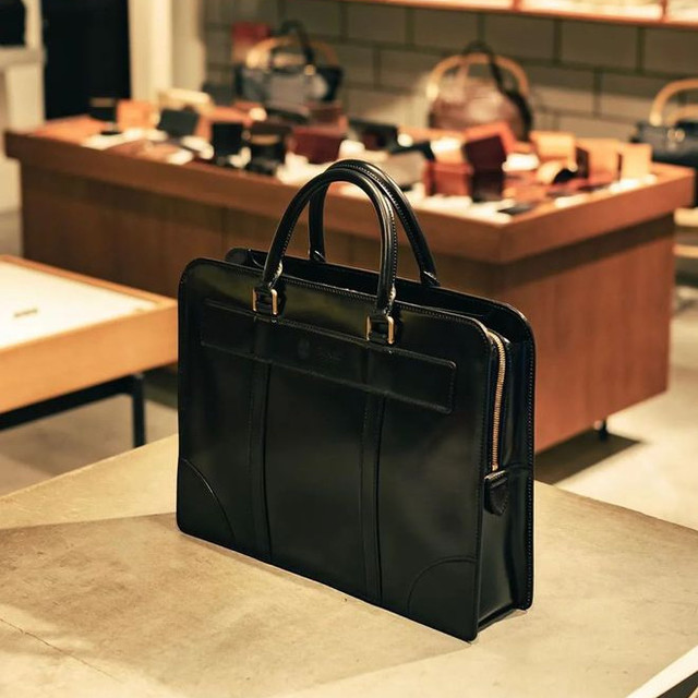 不吹不黑，这5个日本小众包包品牌，确实比爱马仕、LV更值得买！