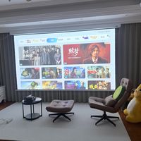 微鲸菲涅尔隐藏式电动幕布：隐形美学与专业画质的完美融合