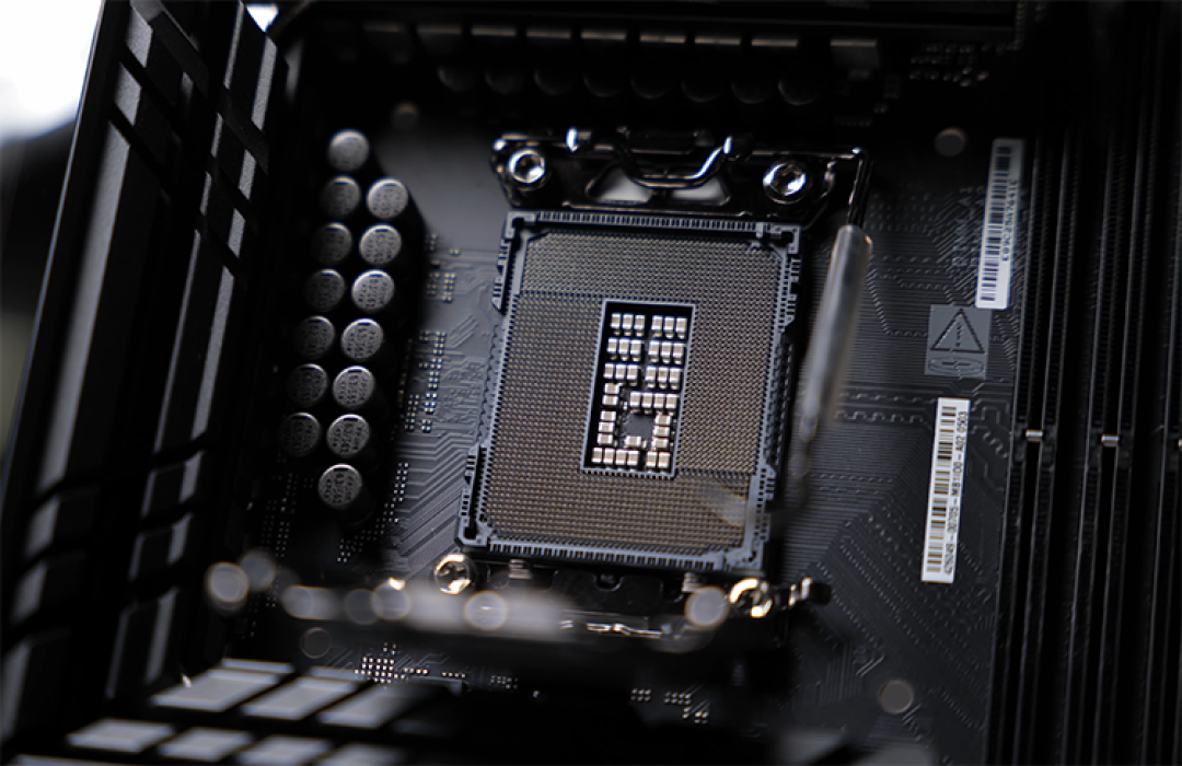 Intel_LGA1851_Socket_opened.png