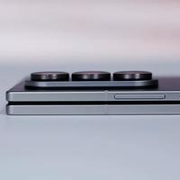 Galaxy Z Fold8 核心参数解析：双层UTG加持，长焦与充电成争议点