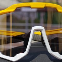 迈极炫MP003CB骑行眼镜，让我看清远方的路，看见更好的自己。