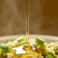 榆钱：枝头嫩蕊，尝一口暮春的清甜