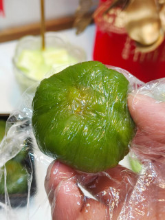 一口春意入喉，沈大成青团里的江南况味