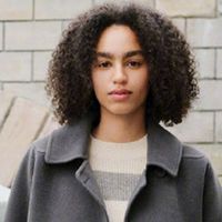 服饰穿搭 篇零：优衣库哪些衣服值得买？这6件性价比高的上衣，真的保暖又百搭！