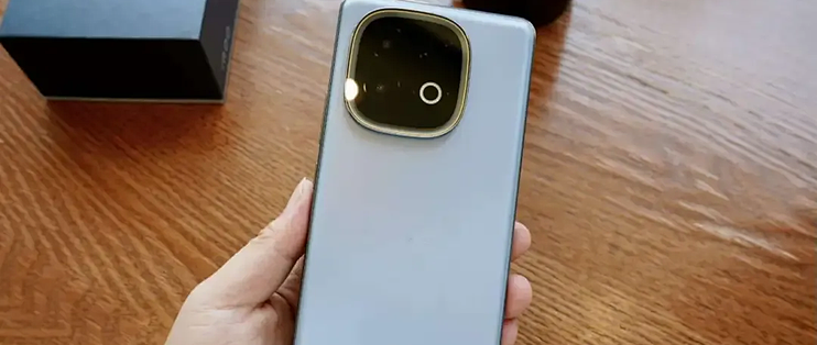 上手iQOO Z10 Turbo+之后，我说句实话：优点很突出，缺点也不少