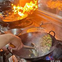 你家灶台根本不适合用铁锅，选错一口毁三餐