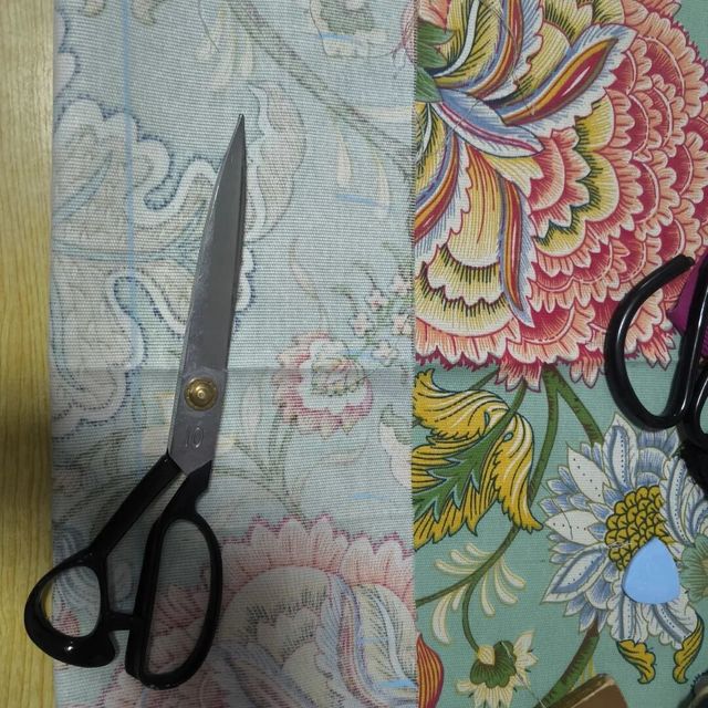 小卡包不用买，一块布五分钟就能做一个！