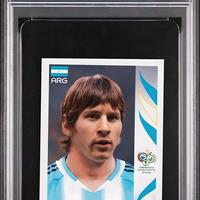 梅西球星卡拍出1520万：揭秘足球卡的价值逻辑与投资避坑指南