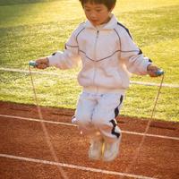 儿童跳绳长高指南：时间、方法与科学原理