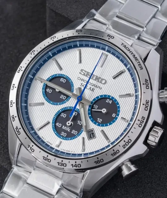 精工SBPY175：全球限量700只的光动能腕表解析