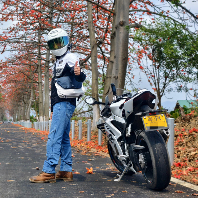 潮流机能，GYXX光影行星星云2斜挎包，张雪车主出行新选择！