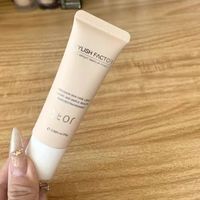 ✨雅因子stor妆前乳，素颜提亮+持妆隐毛孔一键拿捏