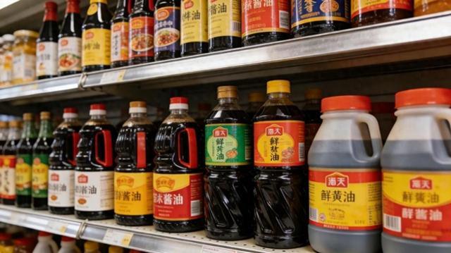 如何科学选购酿造酱油：核心标准与避坑指南
