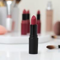 黄皮涂错口红显脏显老？真正显白的关键是冷暖调+季节光匹配