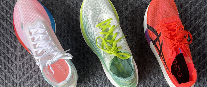 三双次顶碳板实测：李宁弹，索康尼稳，亚瑟士轻，哪双更适合你？