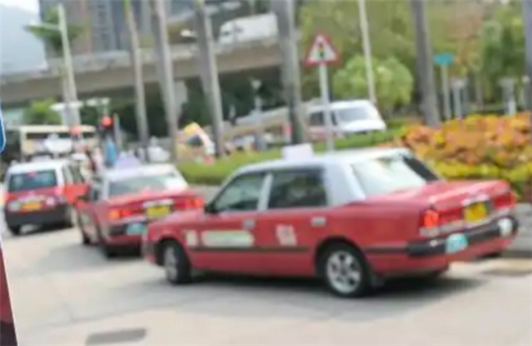 不用带现金了!今起香港的士必须提供电子支付:违者将罚款或监禁