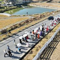 在腾冲穿上汉服去徒步，走的是徐霞客走过的路