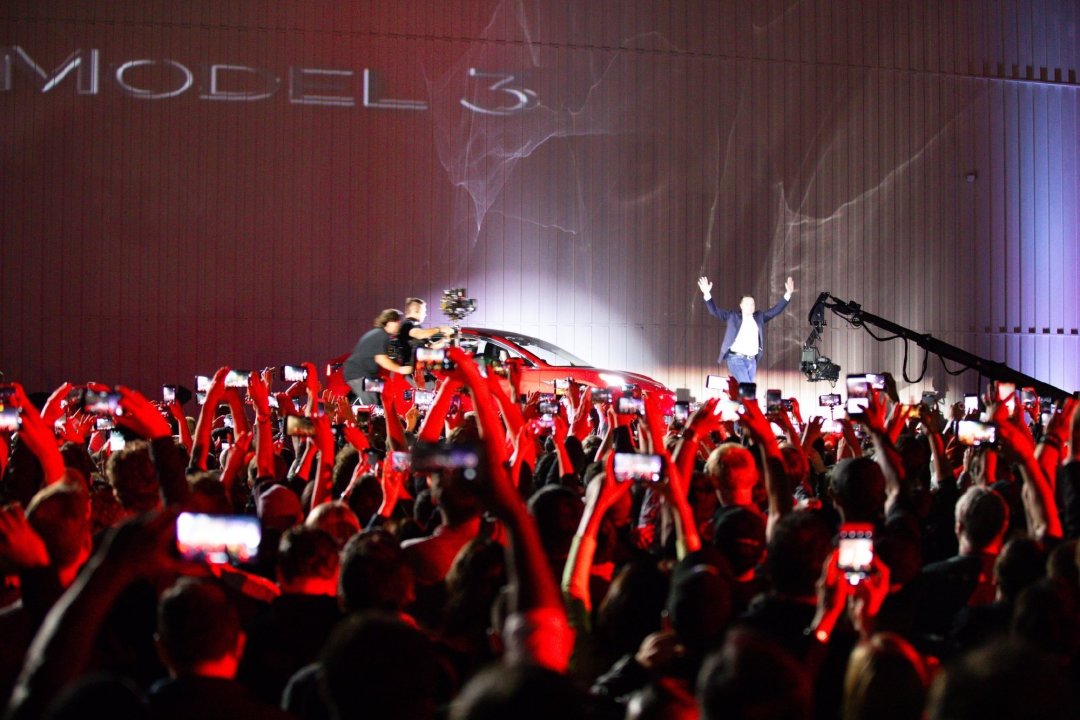 发布十年销量300万,Model 3如何成为“开不坏”的电动车