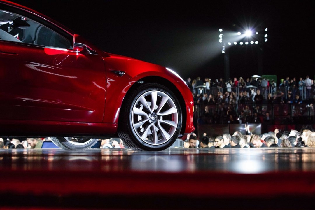 发布十年销量300万,Model 3如何成为“开不坏”的电动车