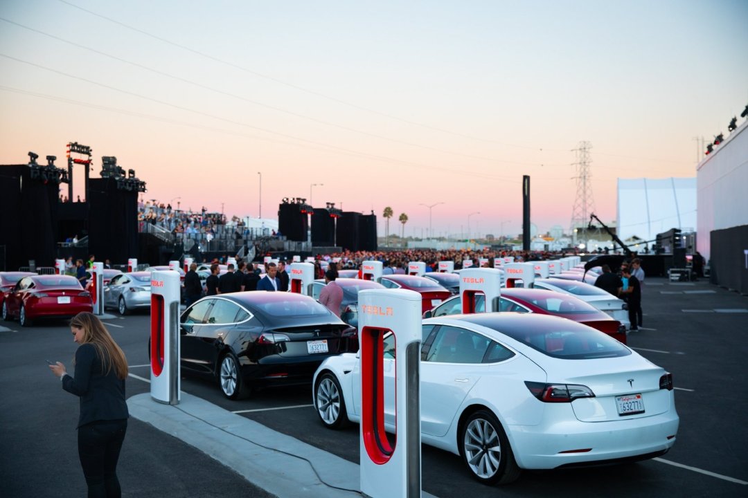发布十年销量300万,Model 3如何成为“开不坏”的电动车