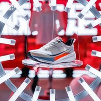 不穿碳板，照样跑进330？无碳板竞训鞋才是大众跑者的真实答案