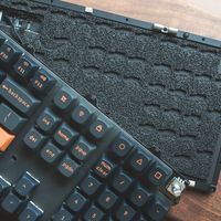 铝壳键盘真能提升体验？三类人别碰，一类人闭眼入