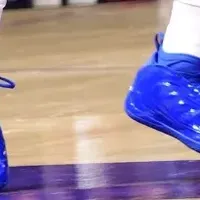 【NBA每日上脚】迪子的蓝色漆皮，时隔23年依旧骚到爆！