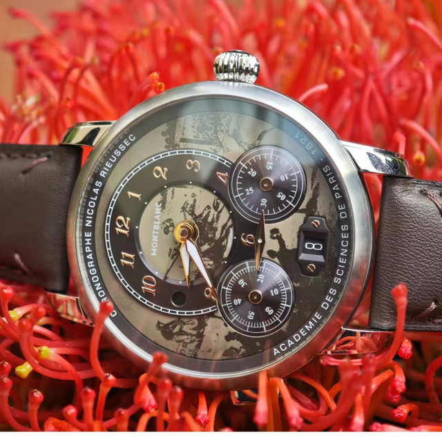 一块腕表，如何用一个“墨点”改变历史？