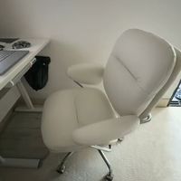 久坐党狂喜！百元价位坐出千元质感，这把网易严选皮椅太香了