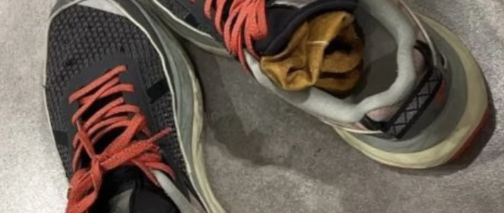 鞋子臭到“能自燃”?不要被误导,科学揭秘鞋子“臭到能燃”的真相