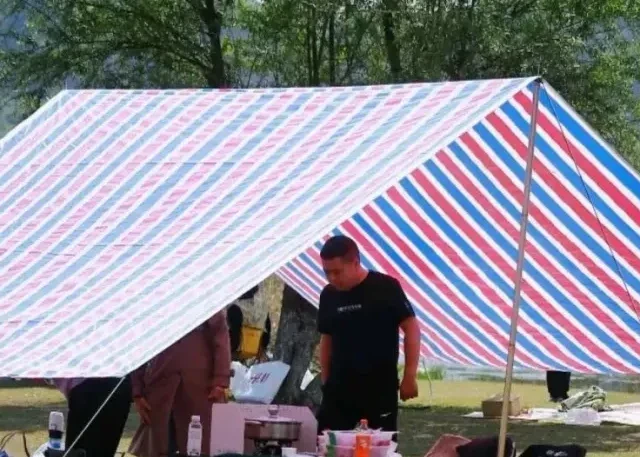 被网友的「低成本露营」思路惊呆了，省钱不说，还好用到不行！