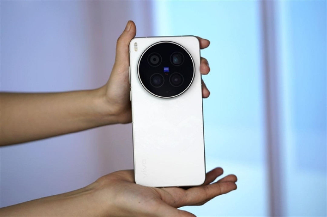 400mm增距镜、直出2亿像素!vivo X300 Ultra摄影师套装图赏