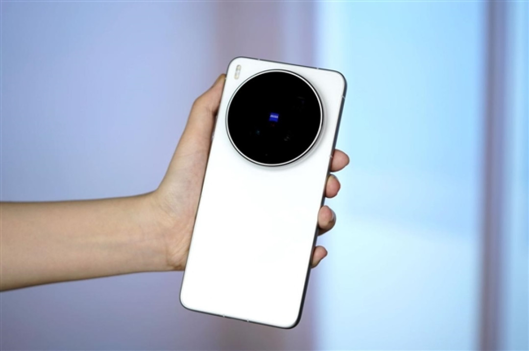 400mm增距镜、直出2亿像素!vivo X300 Ultra摄影师套装图赏